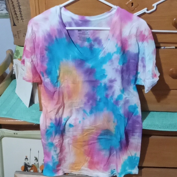 Tie Dyed Hanes V-Neck Tee - Picture 3 of 4